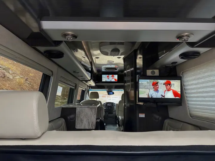 Airstream Interstate 2014