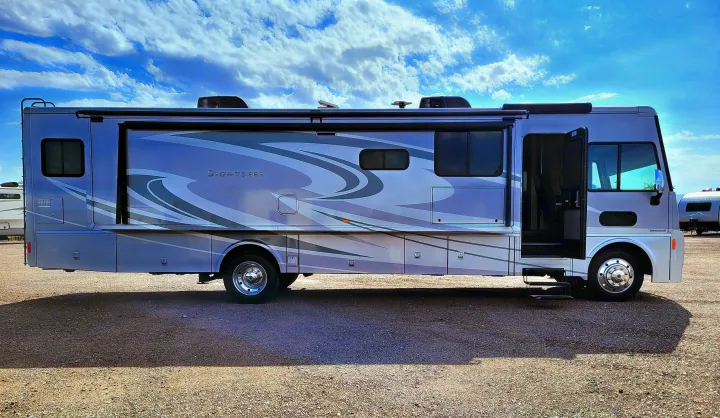 Winnebago Sightseer 2016