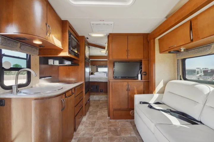 Thor Motor Coach Chateau Citation Sprinter 2014