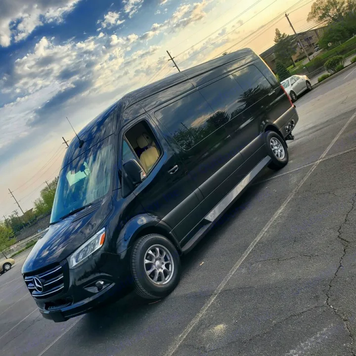 Midwest Automotive Designs Ultimate Coach 2023