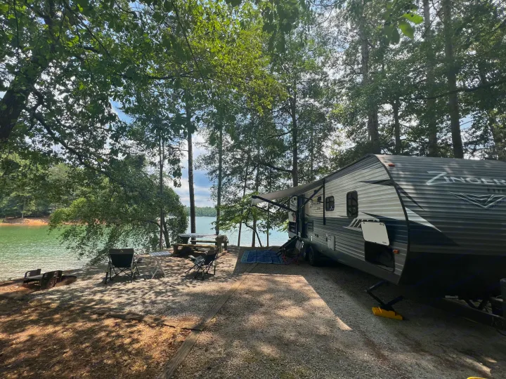 Crossroads RV Zinger Lite 2020