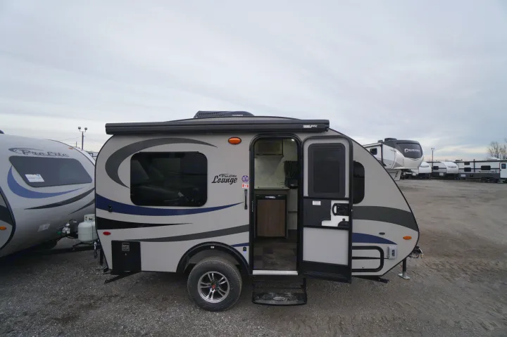 Prolite RV Lounge 2023