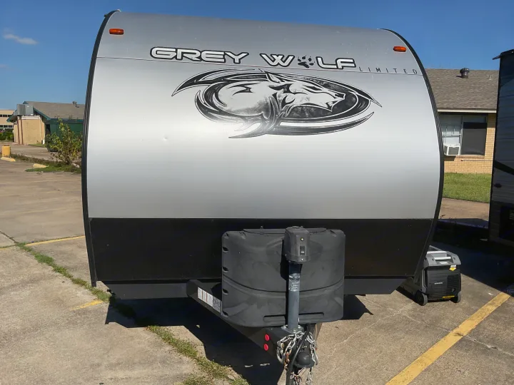 Forest River Cherokee Grey Wolf 2019