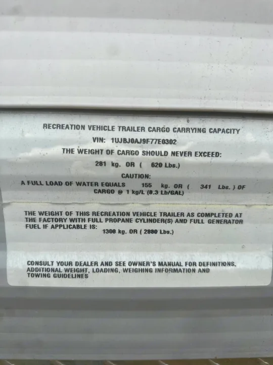 This RV rental label shows critical cargo carrying capacity & trailer weight for safe operation.. Jayco Jay Flight SLX 2015