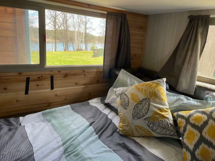 Forest River Cherokee Grey Wolf Fish House 2019