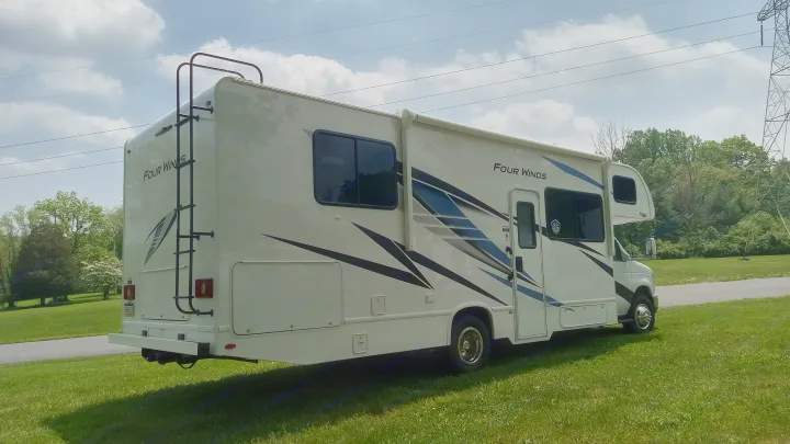 Thor Motor Coach Four Winds 2025