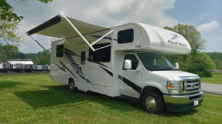 Thor Motor Coach Four Winds 2025