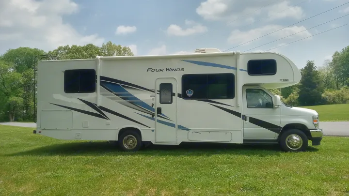 Thor Motor Coach Four Winds 2025