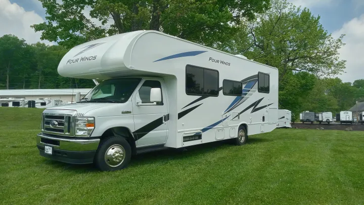 Thor Motor Coach Four Winds 2025