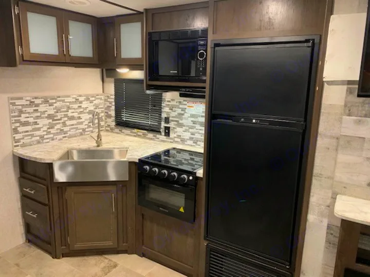 Coleman 285BHWE 2020