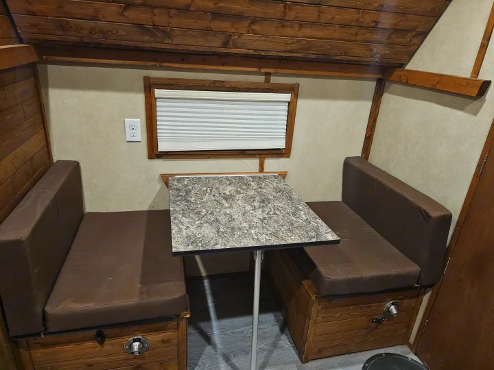 Ice Castle Fish Houses RV Limited 2020
