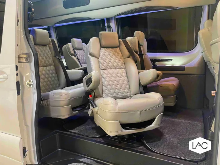 Photos 2023 Off Highway Van 2023 Mercedes-Benz Sprinter Class B