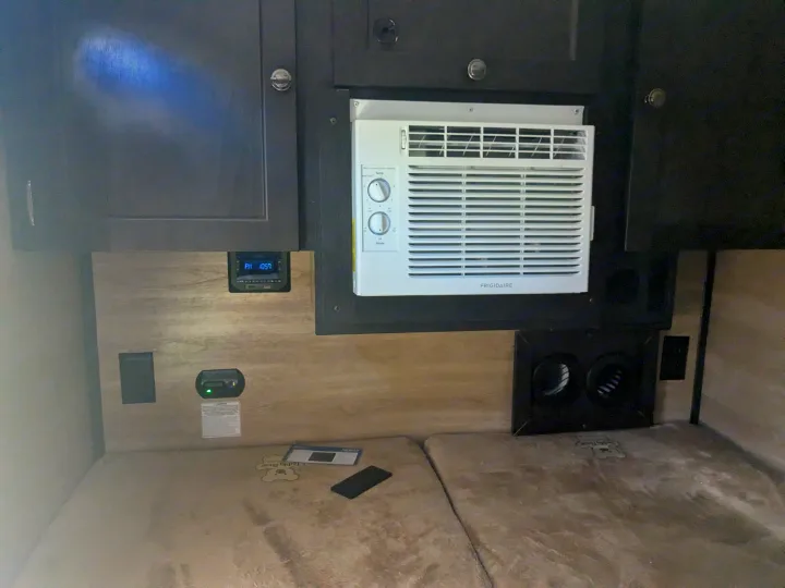 This RV rental features a Frigidaire AC unit, integrated stereo, and comfortable bunk beds for your travel comfort.. Braxton Creek Bushwhacker 2021