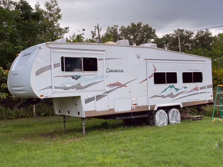 Coachmen Chaparral 2005