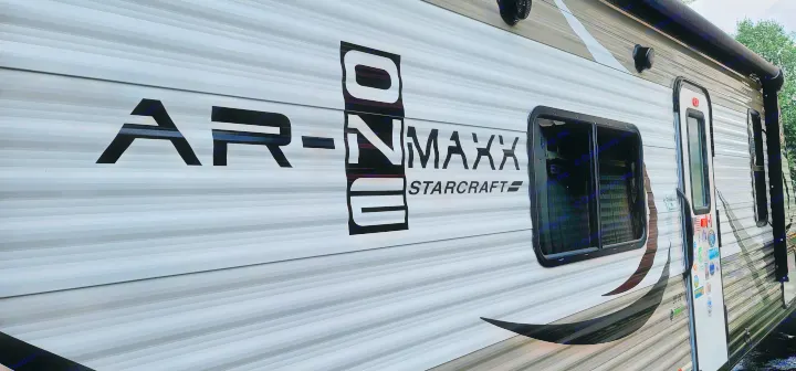 Side view of an AR-ONE MAXX Starcraft RV, perfect for your next rv rental adventure or camping trip.. Starcraft AR-One Maxx 2017