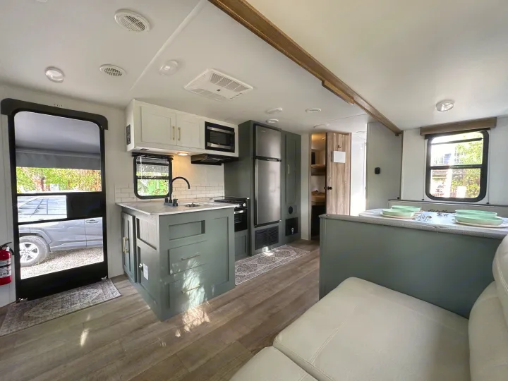 Photos | 2024 Heartland RVs Eddie Bauer Rear bunkhouse with front ...