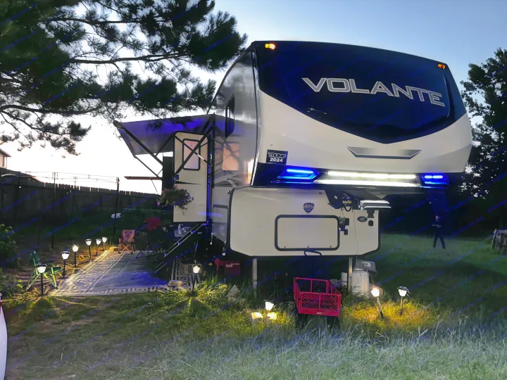 Crossroads RV Volante 2019