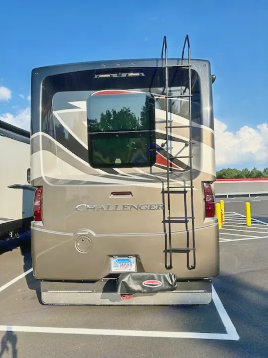 Thor Rw24 Ladder Photos | 2022 Thor Challenger Class A in Fredericksburg, VA | Outdoorsy