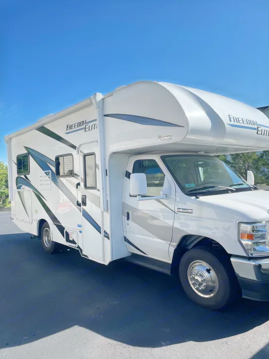 Experience freedom with this Thor Freedom Elite Class C RV rental. A clean white motorhome, it's ready for your adventures.. Thor Freedom Elite 2022