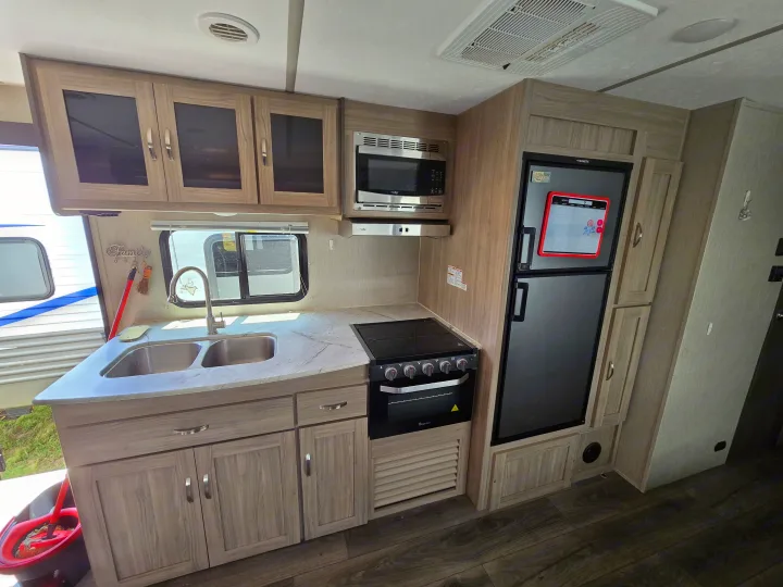 Coachmen Freedom Express 2022