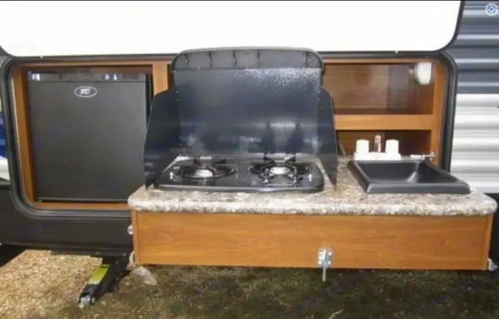 outdoor kitcher. Keystone Springdale 2016