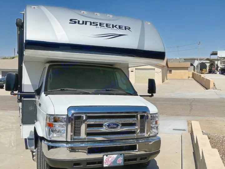 Front view of a white Sunseeker RV rental, perfect for your next road trip adventure.. Forest River Sunseeker 2018