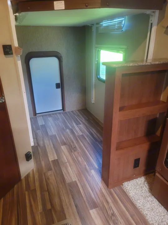Experience a comfortable RV rental!. Denali Lite 2015