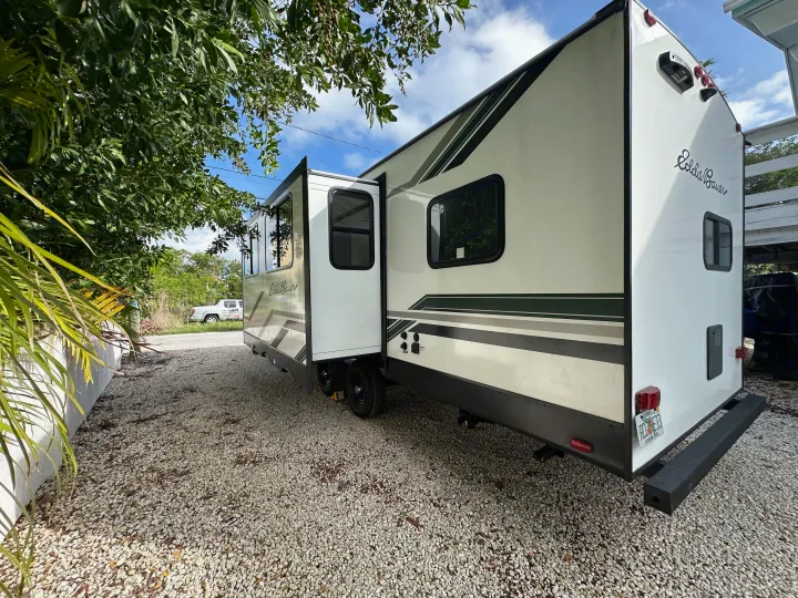 Photos | 2024 Heartland RVs Eddie Bauer Rear bunkhouse with front ...