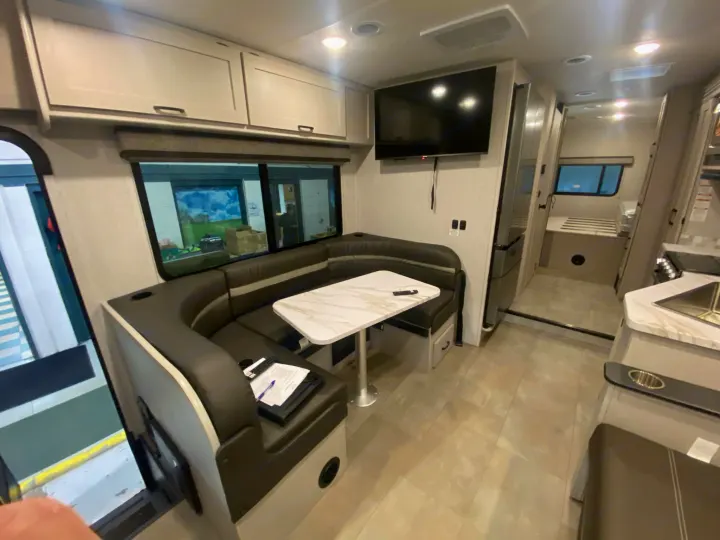 Coachmen Freelander 2023