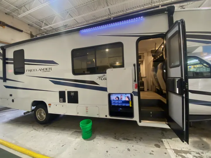 Coachmen Freelander 2023