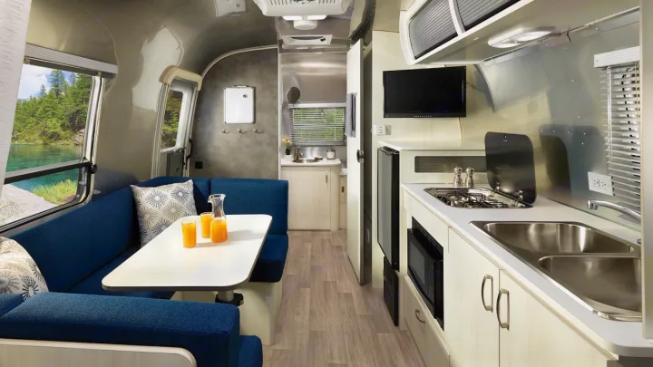 Airstream 20' FB 2020