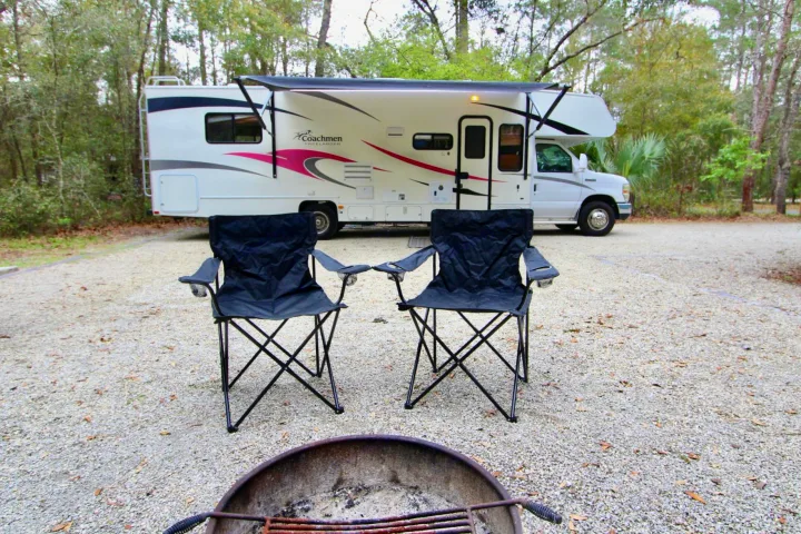 .. Forest River Coachmen Freelander 2011