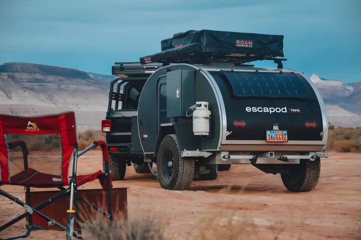 ROAM-equipped Escapod teardrop camper & Jeep Gladiator on a desert adventure.. Escapod Escapod Trailer 2022