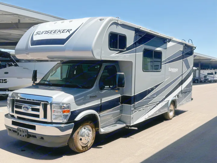 Grey and black Sunseeker Class C motorhome, a great option for your next rv rental. Ford front chassis.. Forest River Sunseeker Classic 2021