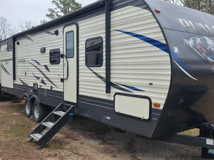 Get ready for your next adventure with this PUMA travel trailer rv rental. Features steps, awning, dual axles.. Palomino puma 2020