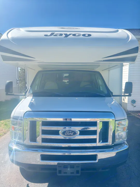 White Jayco Class C RV rental, front view, ready for your next adventure.. Jayco Redhawk 2019
