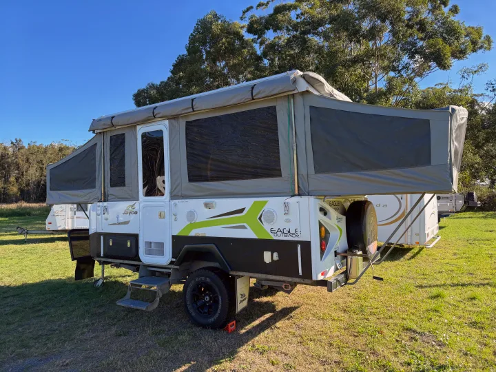Explore nature with this Jayco Eagle Outback pop-up camper, perfect for an **rv rental** getaway.. Outback Eagle Off-Road 2015