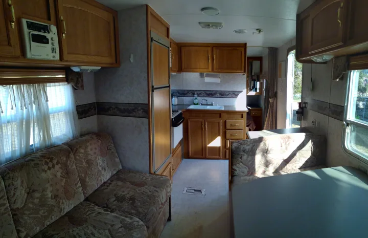 Great central area. Layton Layton Trailer 2007