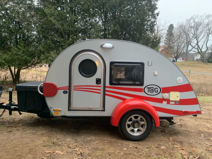 Doors on both sides. T@G T@G Trailer 2016