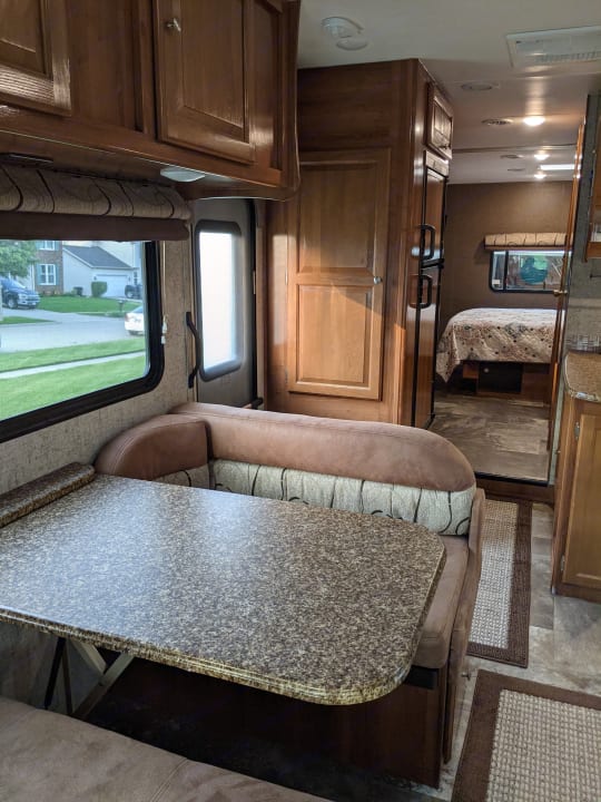 Coachmen Leprechaun 2018