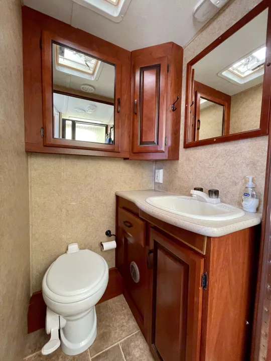 Private Restroom. Forest River Sunseeker 2011
