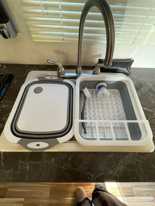 kitchen sink. Jayco Jay Flight 2017