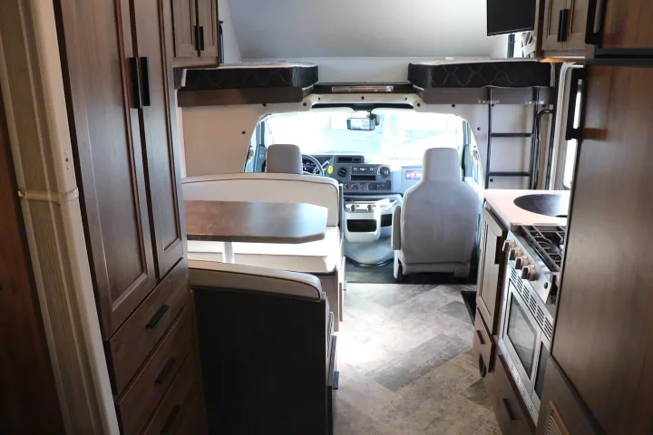 Forest River Sunseeker 2018