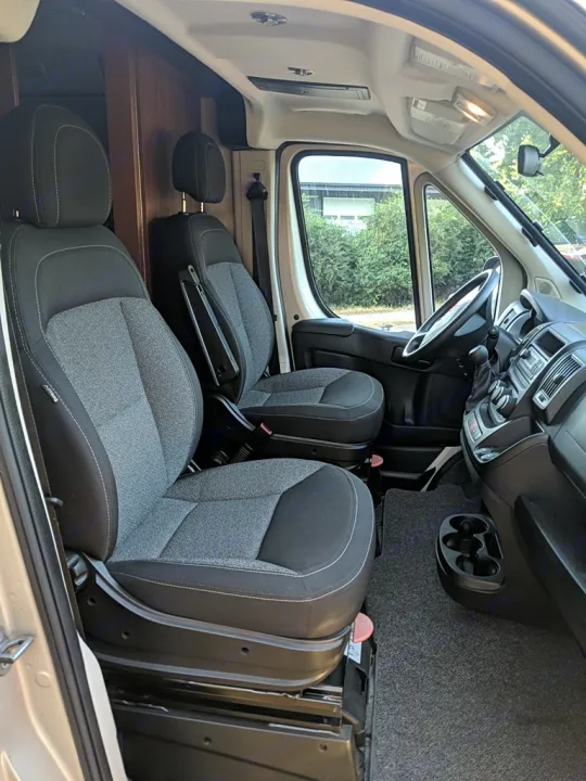 Roadtrek Roadtrek Class B 2017