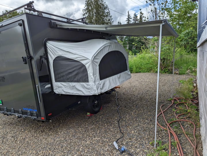 Power awning. InTech RV Flyer 2022