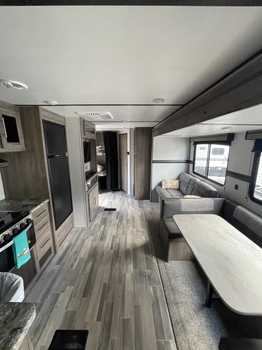 Crossroads RV Zinger Lite 2021