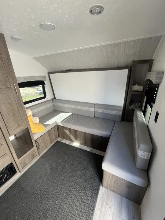Forest River Coachman Clipper 2022