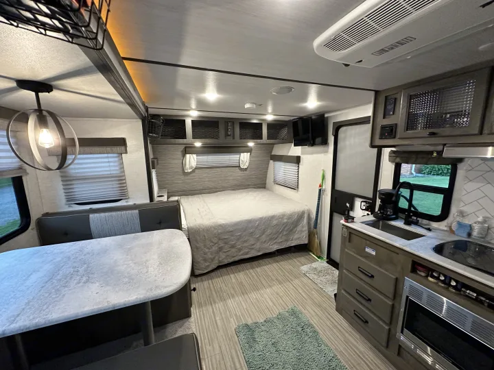 Forest River Surveyor Legend 2021