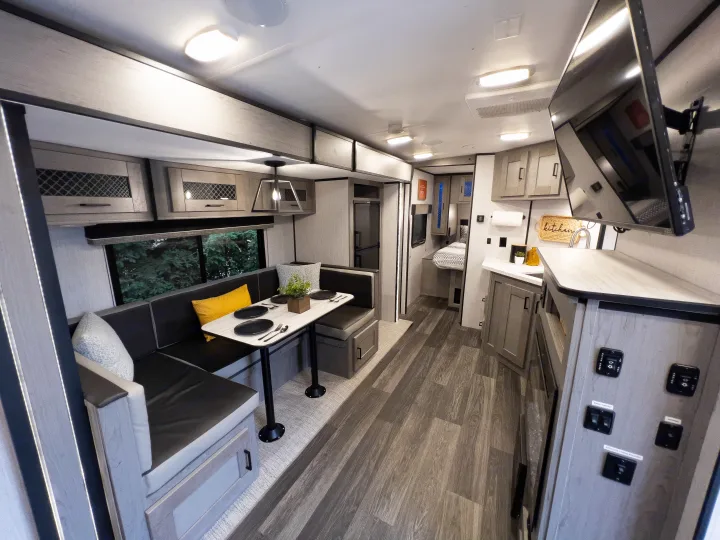 Wide Shot (Front Facing). Heartland RVs Mallard 2021