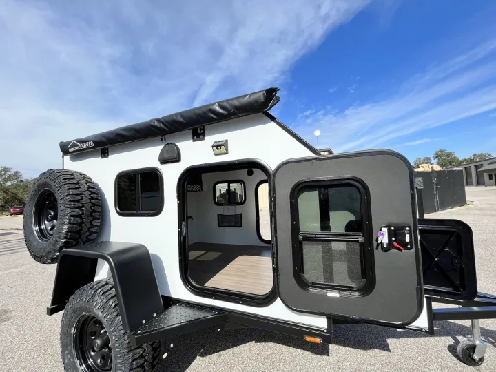 Tiny Camper Company Kong Off-Road 2023